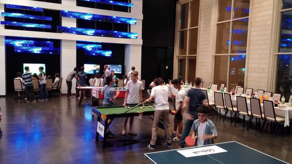 שולחנות משחק להשכרה אירועים